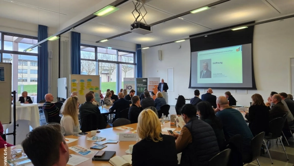 Praxisaustausch zur Gewinnung und Beschäftigung internationaler Fachkräfte in Erfurt